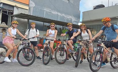 Fietsen Op Bali Bergafwaarts